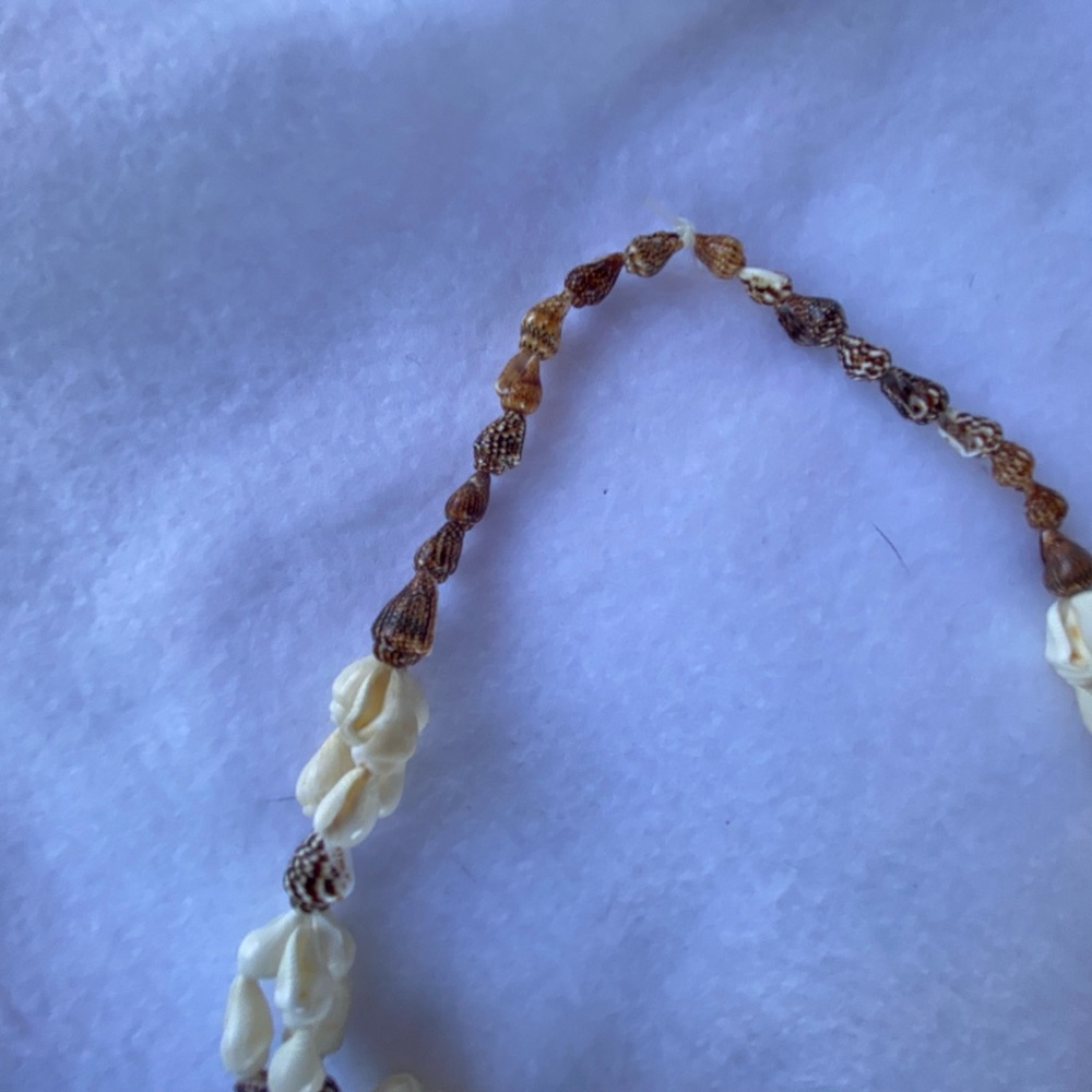 Retro shell necklass - Picture 3 of 3